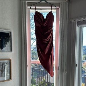 Elegant Burgundy Spaghetti Strap Dress